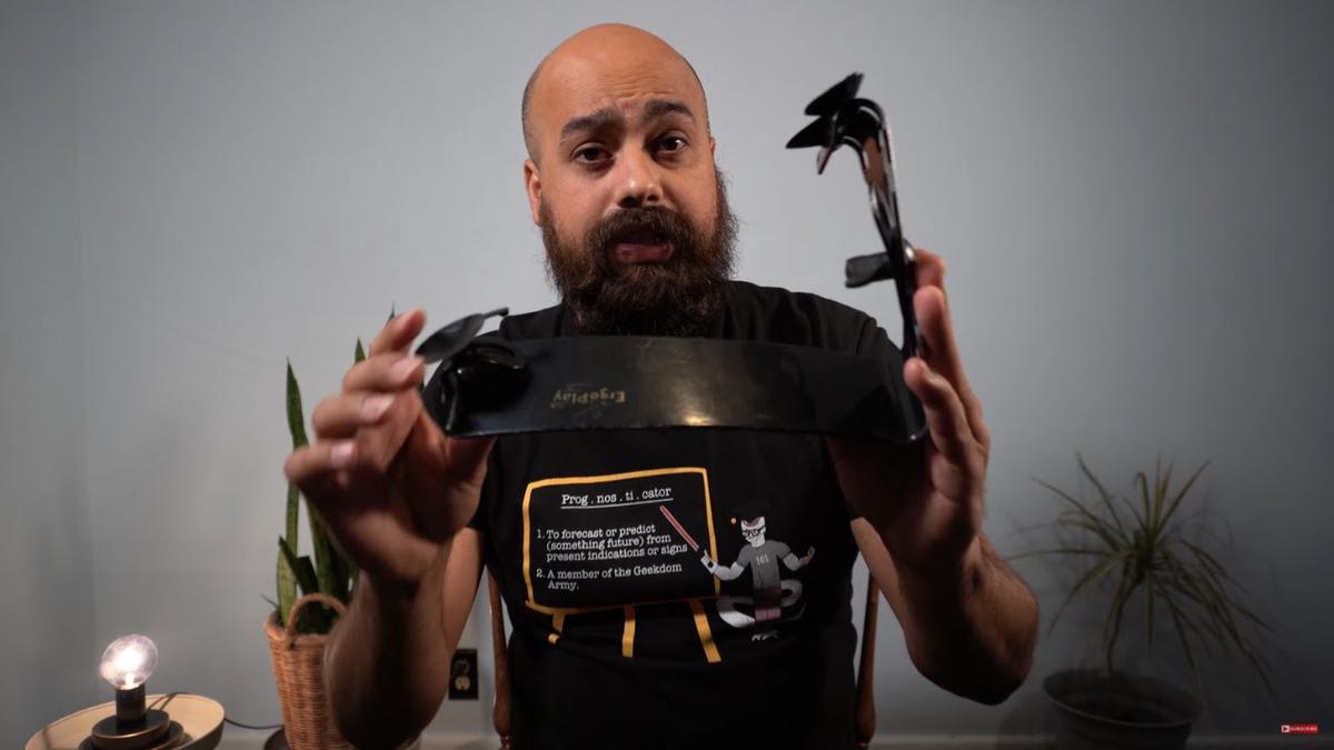 'Video thumbnail for Top 10 Guitar Accessories | Gift Ideas for Guitarists'