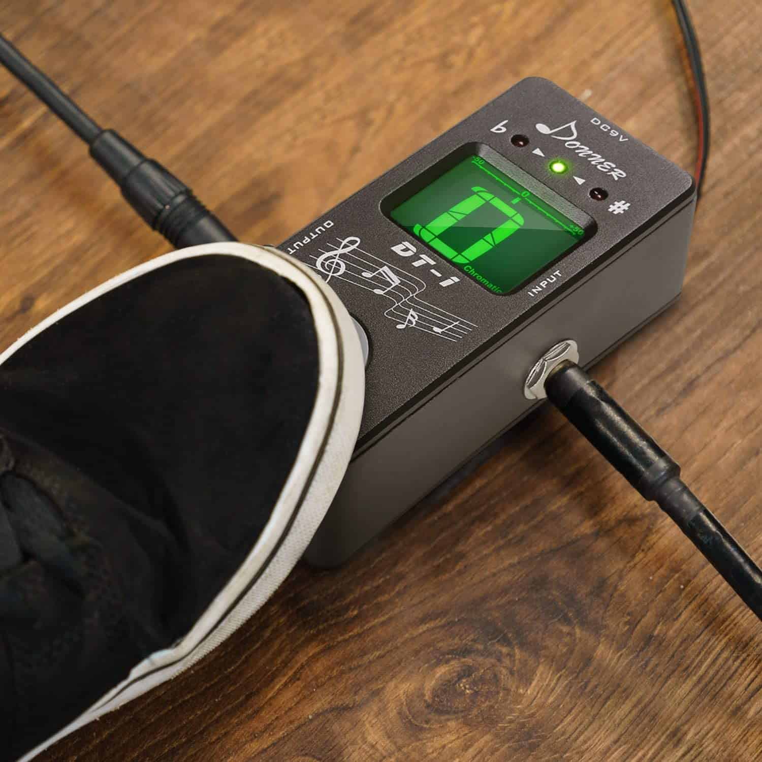 El mejor pedal de afinador económico: Donner Dt-1 Chromatic Guitar Tuner