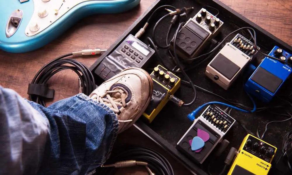 How to Power Multiple Guitar Pedals The Easiest Method