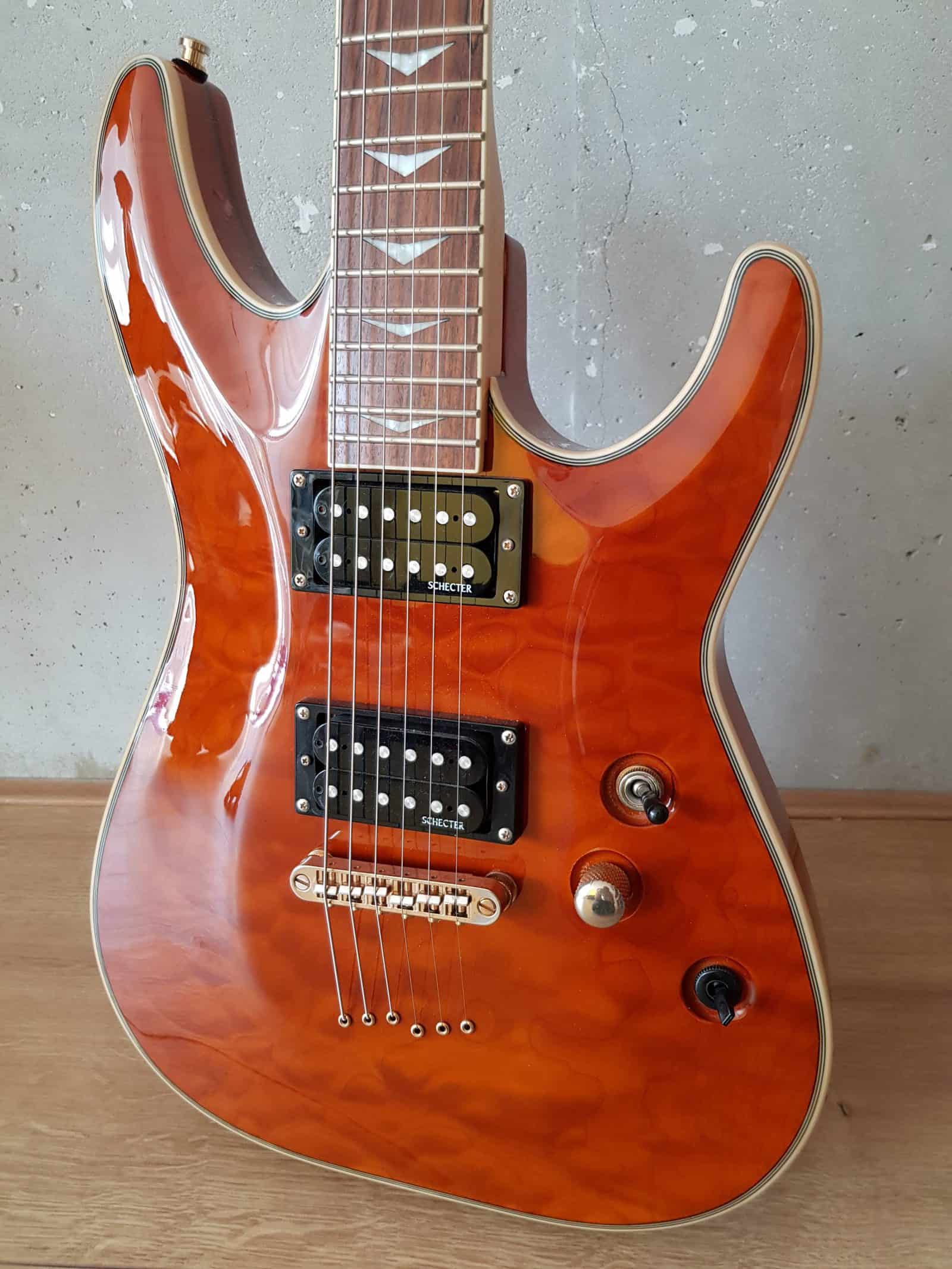 Bella cima Schecter Omen Extreme