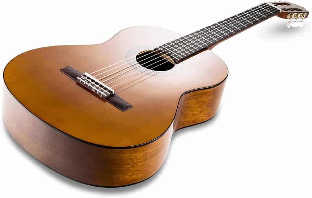 Gitar terbaik untuk pemula: Yamaha C40 II