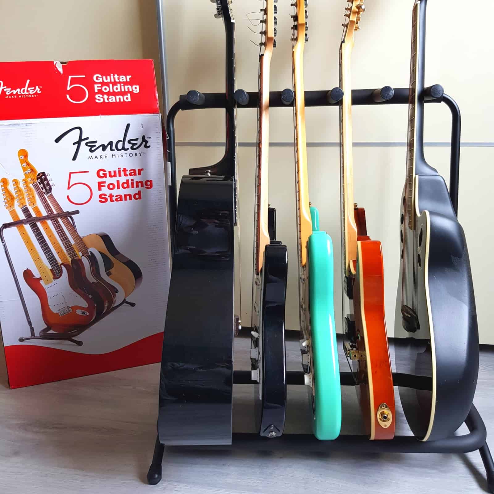 Il miglior supporto per chitarra economico per 5 chitarre: Fender 5 Multi-Stand