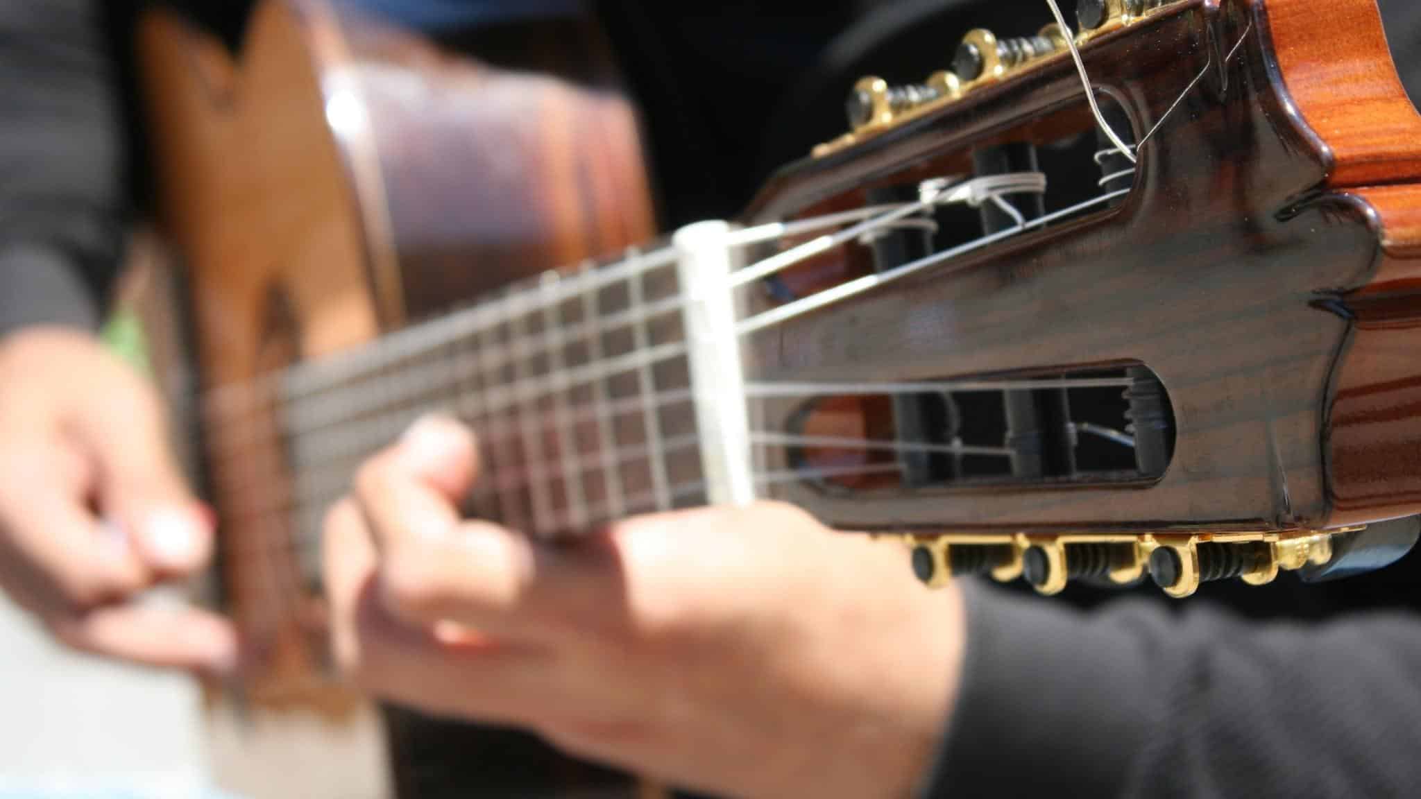 Jouer des triolets à la guitare